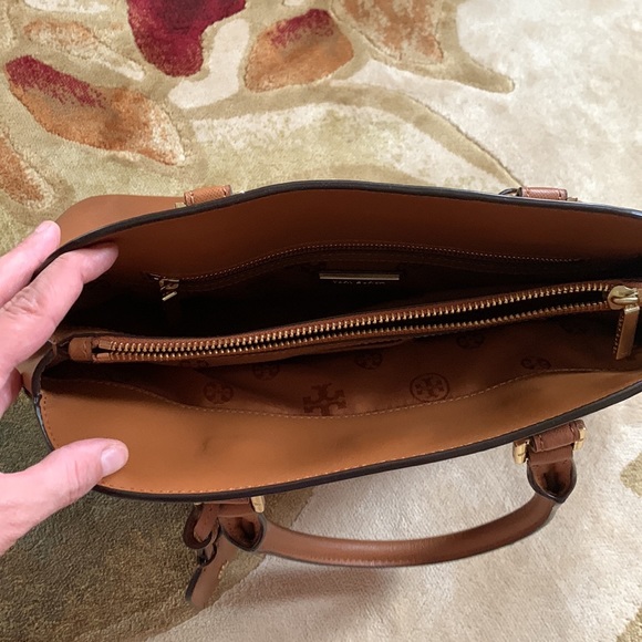 Tori Burch - Picture 4 of 4